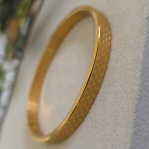 Gold Stainless Steel Bangle Clamper Hinge Bracelet with Checkerboard Design